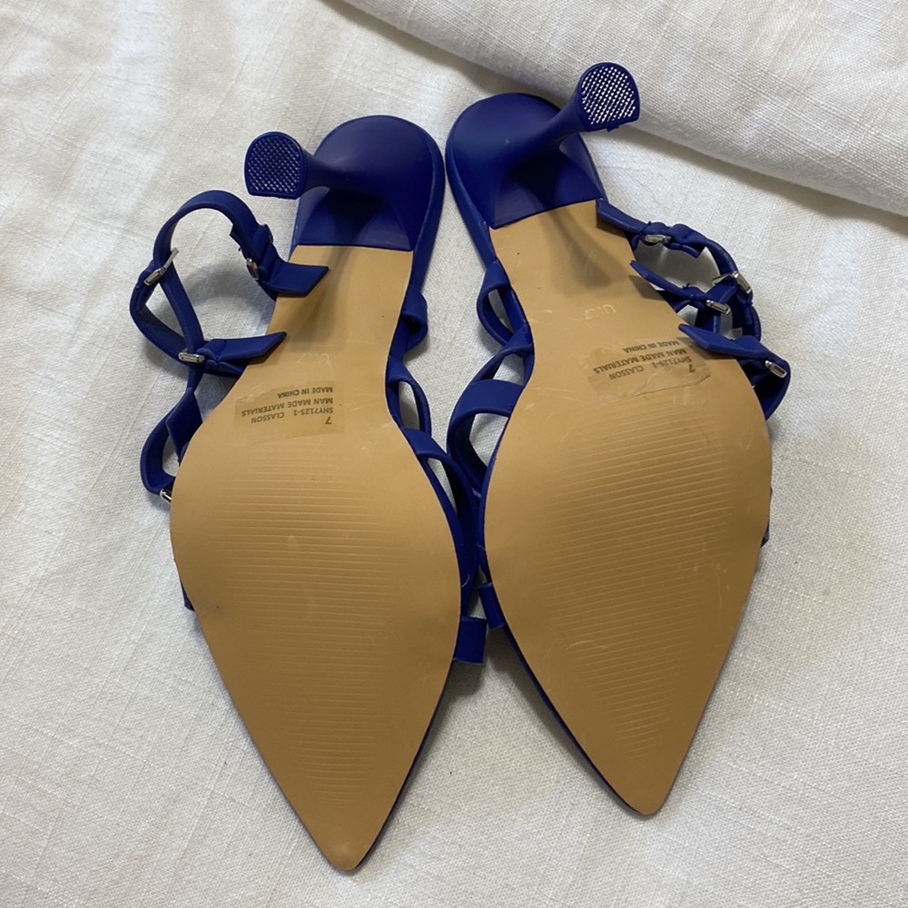 ✨2 FOR $25✨ EGO Heels - Picture 3 of 3